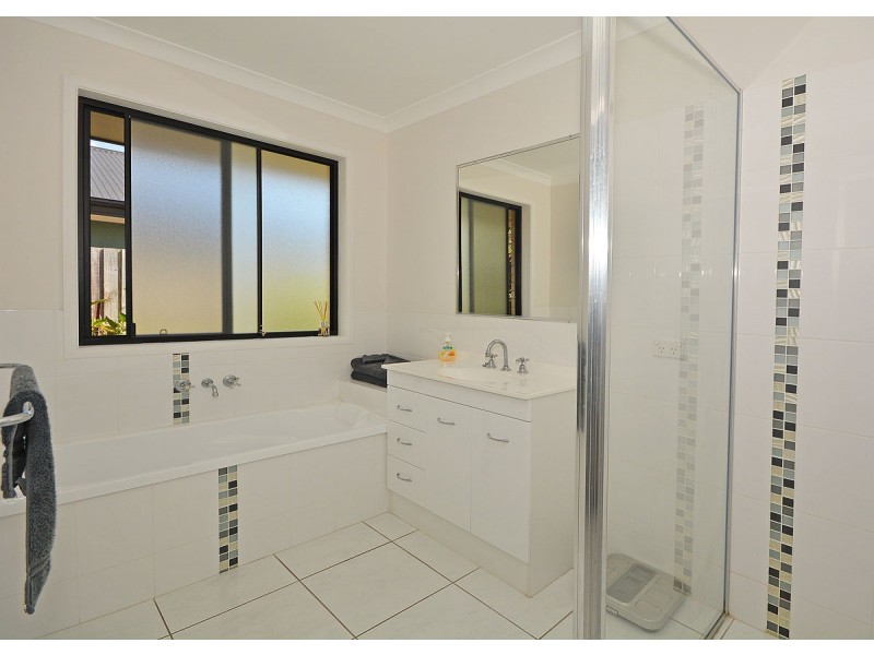 17 Bianca Court, Torquay QLD 4655