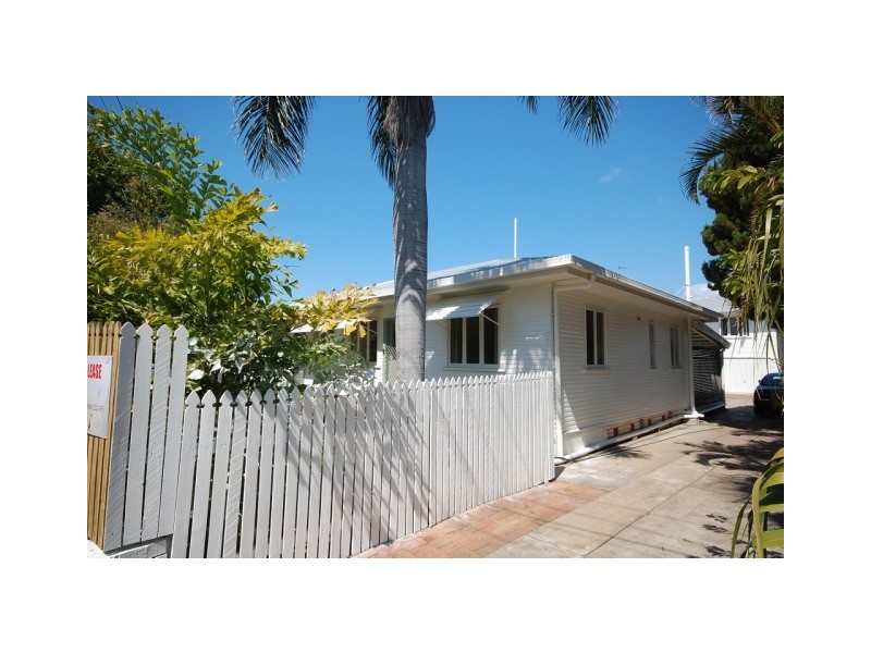 1/400 Esplanade, Torquay QLD 4655
