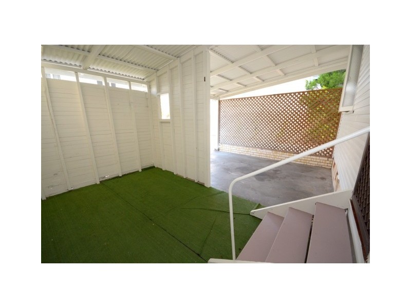 1/400 Esplanade, Torquay QLD 4655
