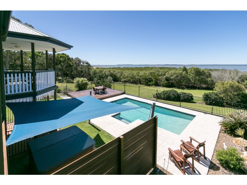 25 Francis Avenue, Booral QLD 4655