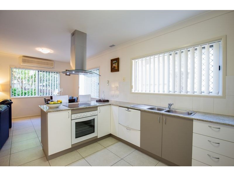 4/58 Stephenson Street, Scarness QLD 4655