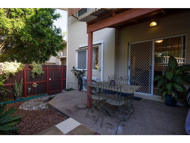 4/58 Stephenson Street, Scarness QLD 4655