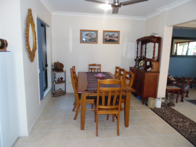 5 Benson Close, Urraween QLD 4655