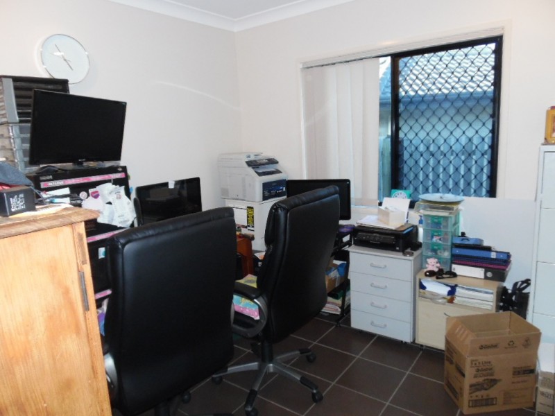 5 Benson Close, Urraween QLD 4655