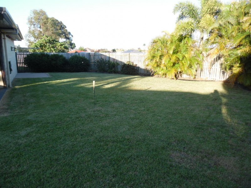 5 Benson Close, Urraween QLD 4655