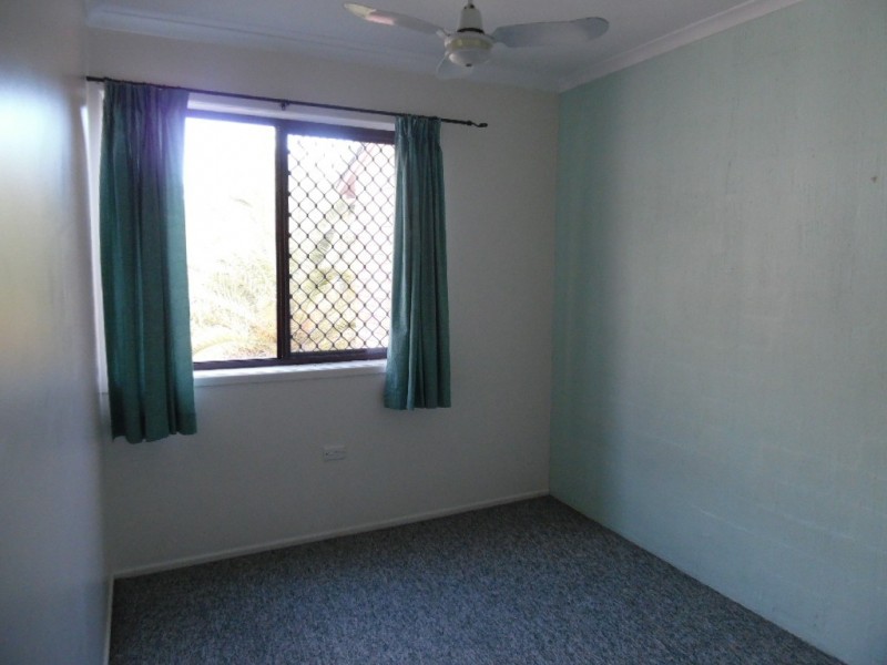 1/436 Esplanade, Torquay QLD 4655