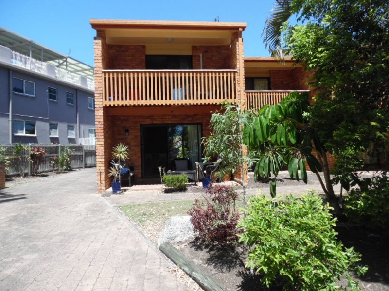 1/436 Esplanade, Torquay QLD 4655