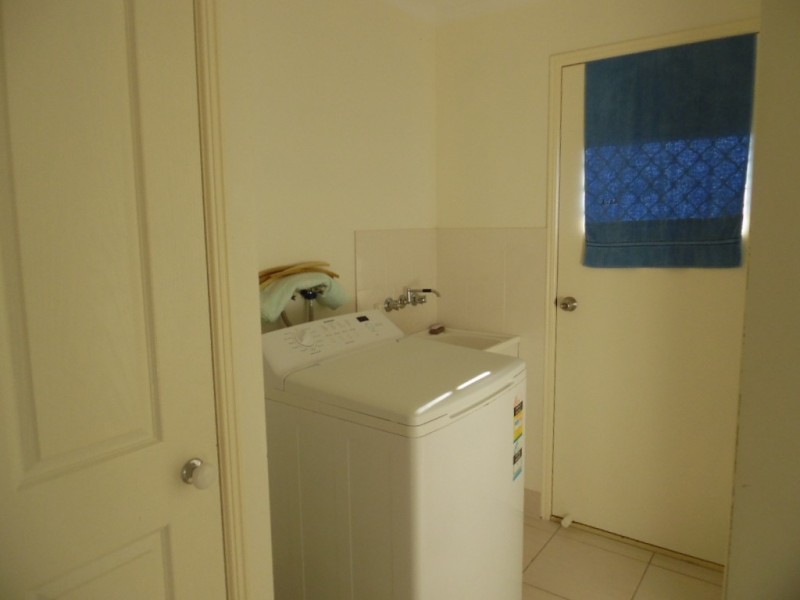 37 Archer Drive, Point Vernon QLD 4655