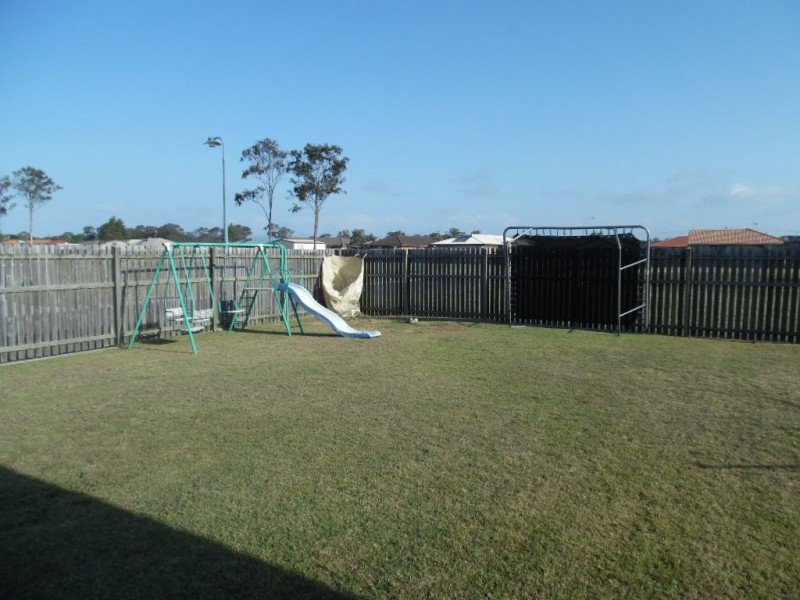 37 Archer Drive, Point Vernon QLD 4655