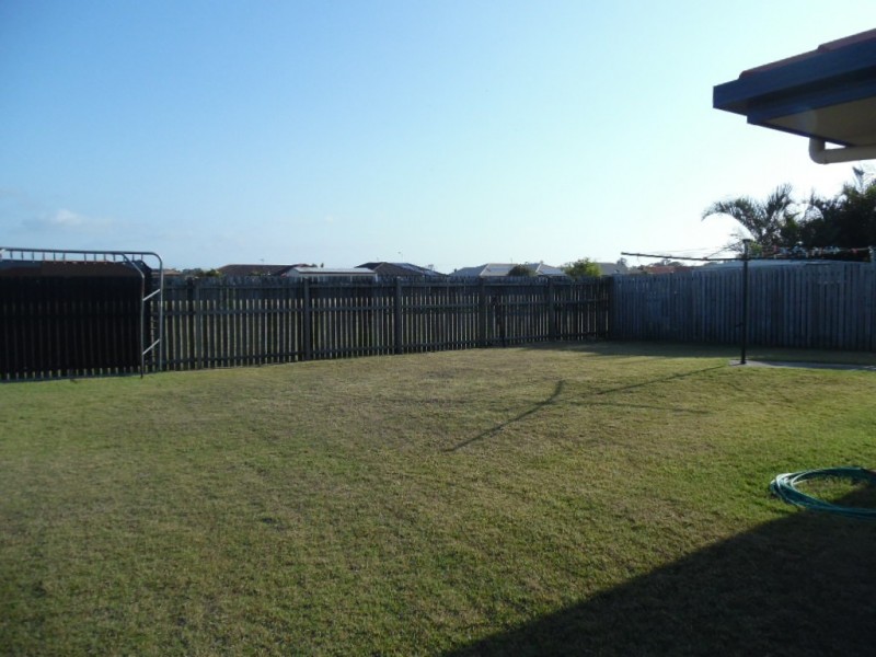 37 Archer Drive, Point Vernon QLD 4655