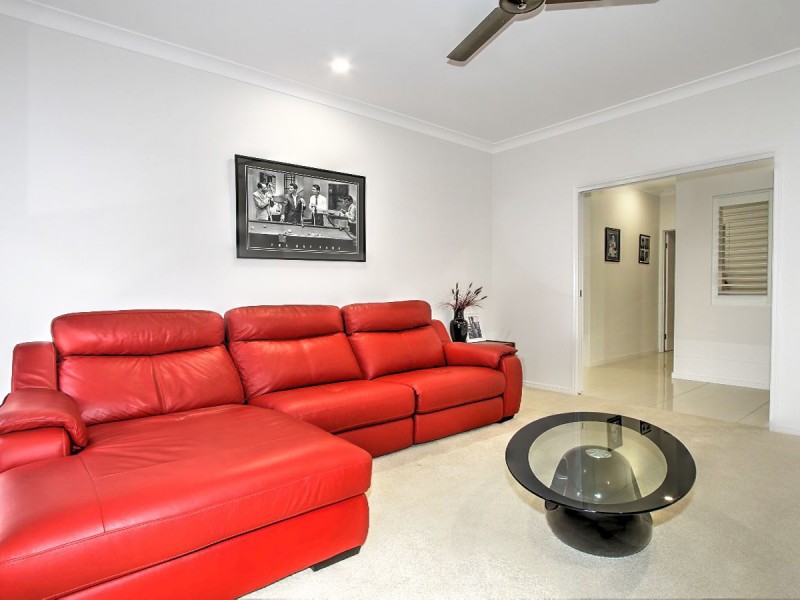 53 Royal Drive, Kawungan QLD 4655