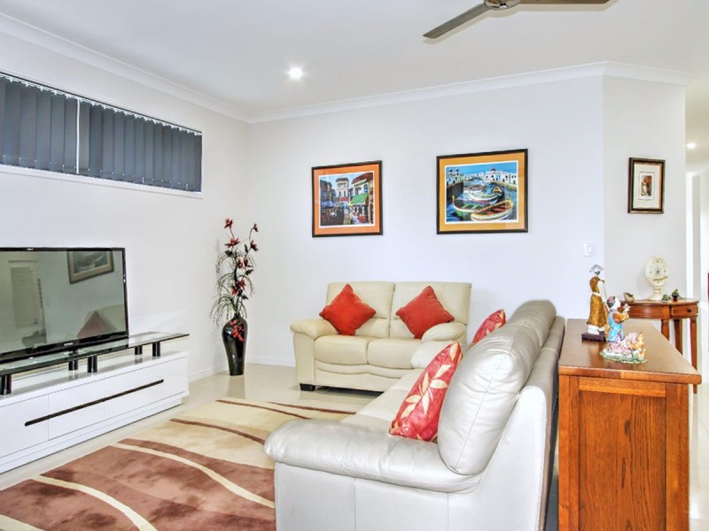 53 Royal Drive, Kawungan QLD 4655