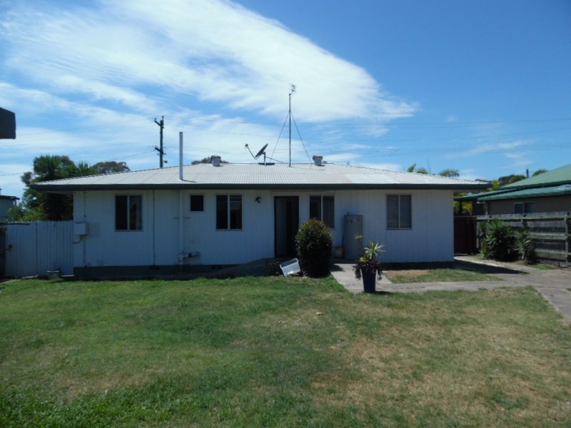 35 Neils Street, Pialba QLD 4655