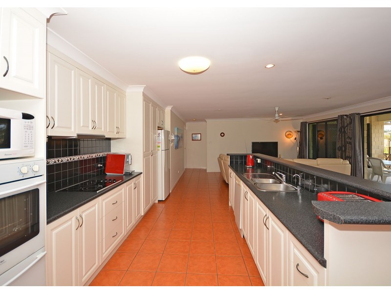 7 Florida Court, Torquay QLD 4655