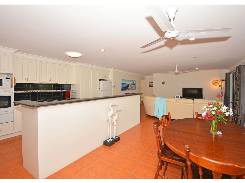 7 Florida Court, Torquay QLD 4655