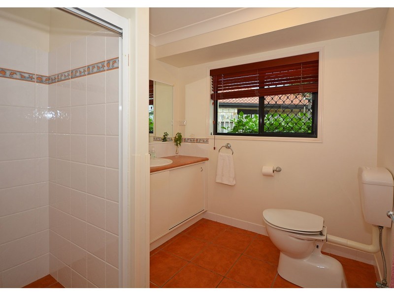 7 Florida Court, Torquay QLD 4655