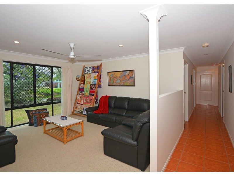 7 Florida Court, Torquay QLD 4655