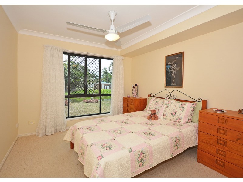 7 Florida Court, Torquay QLD 4655