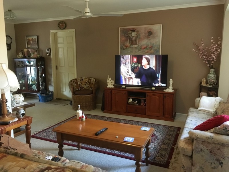 15 Thornbill Dr, Eli Waters QLD 4655