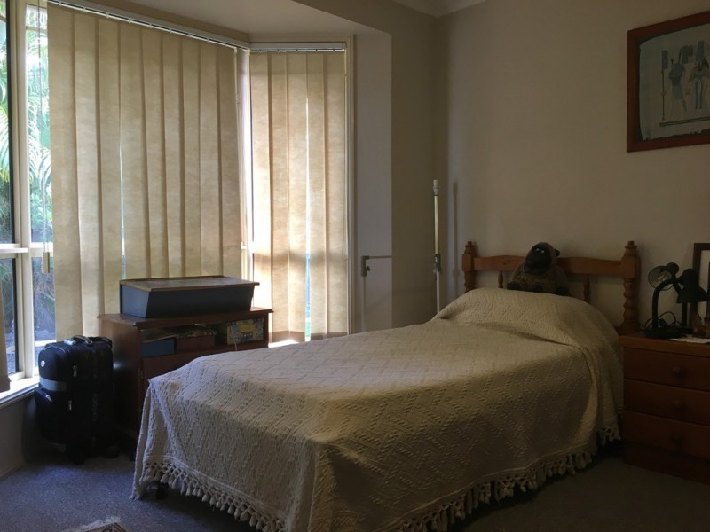 15 Thornbill Dr, Eli Waters QLD 4655