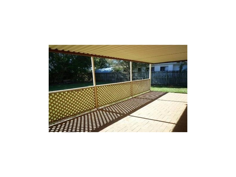 15 Thornbill Dr, Eli Waters QLD 4655