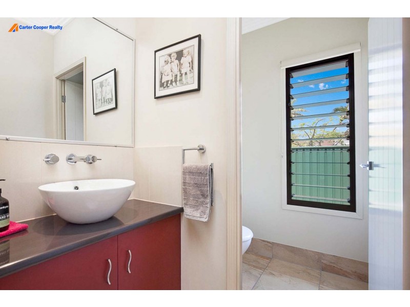 28 Park Street, Urangan QLD 4655