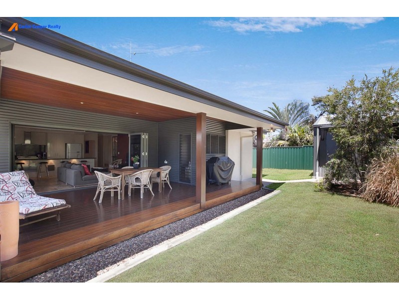 28 Park Street, Urangan QLD 4655