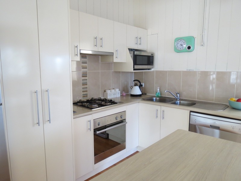 325 Torquay Terrace, Torquay QLD 4655