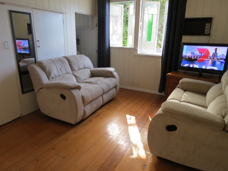 325 Torquay Terrace, Torquay QLD 4655