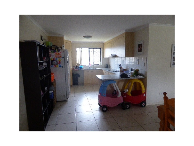 3 Pharlap Court, Point Vernon QLD 4655