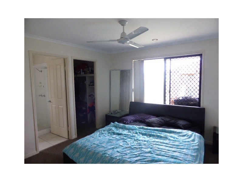 3 Pharlap Court, Point Vernon QLD 4655