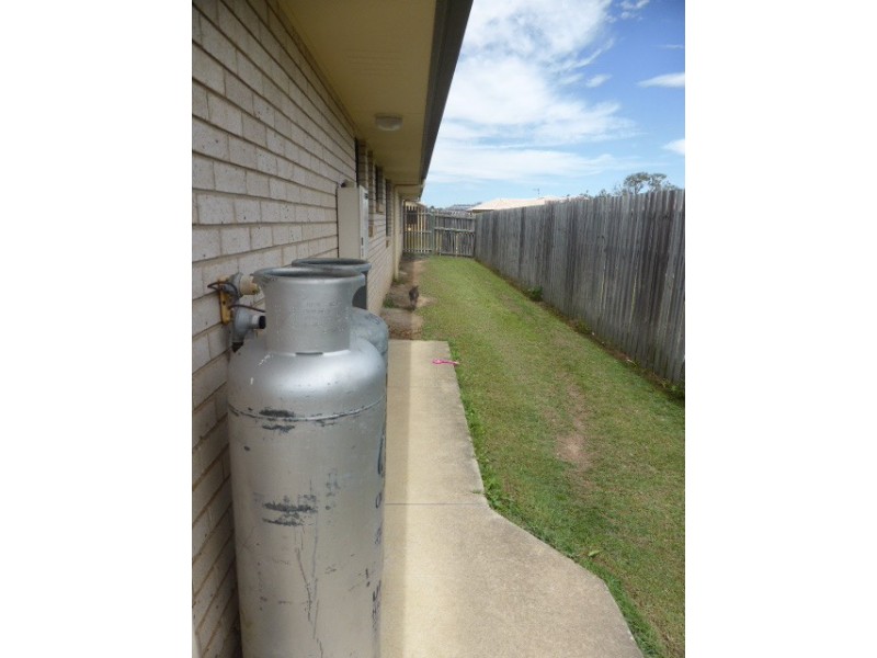 3 Pharlap Court, Point Vernon QLD 4655