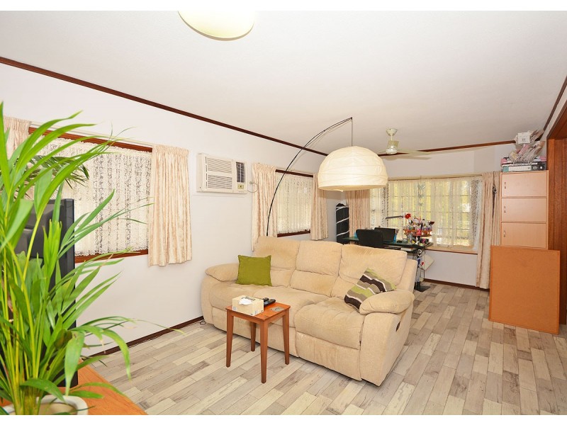 11-26 Corser St, Point Vernon QLD 4655