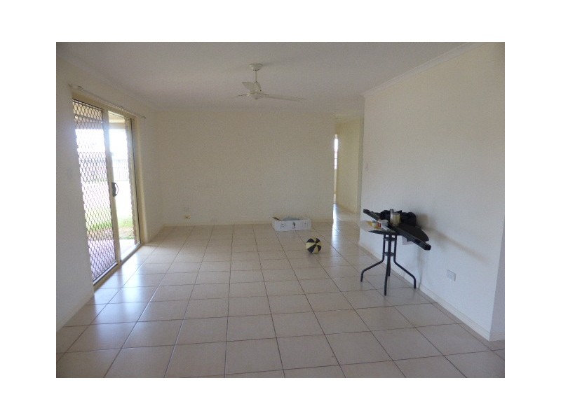 37 Archer St, Point Vernon QLD 4655