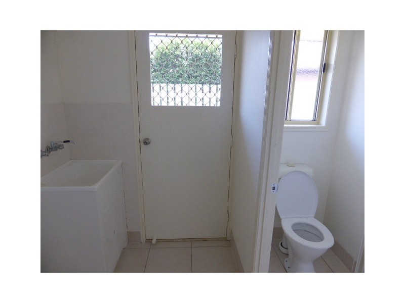 37 Archer St, Point Vernon QLD 4655