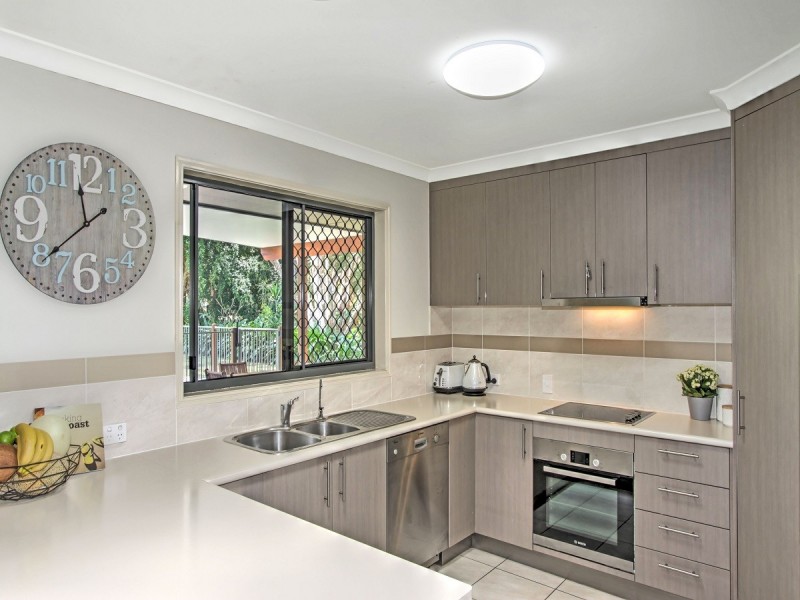 35 Carrick Way, Wondunna QLD 4655