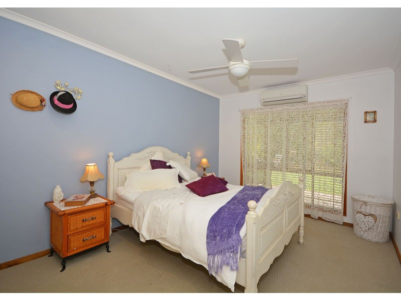 42 Senorita Parade, Urangan QLD 4655