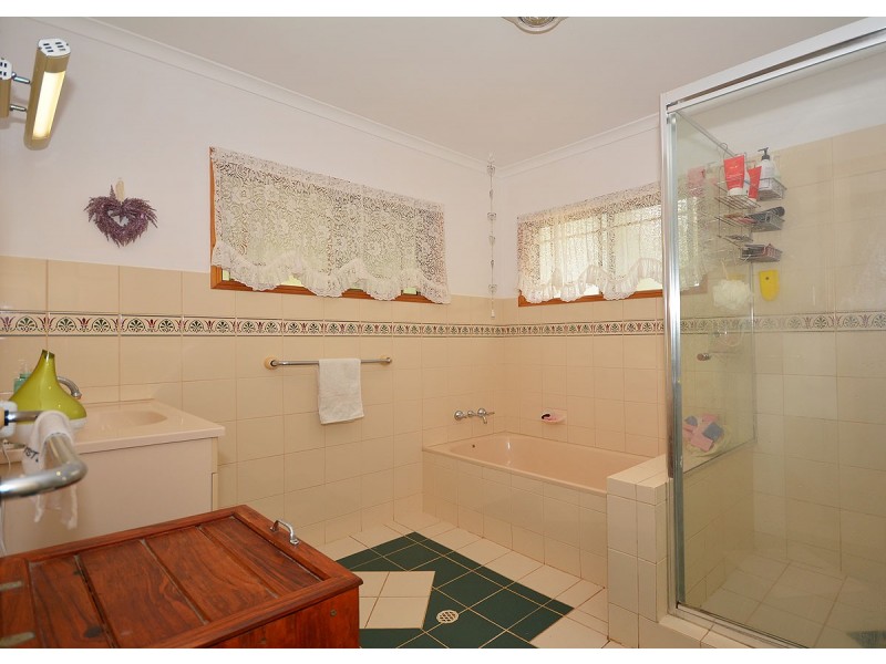 42 Senorita Parade, Urangan QLD 4655
