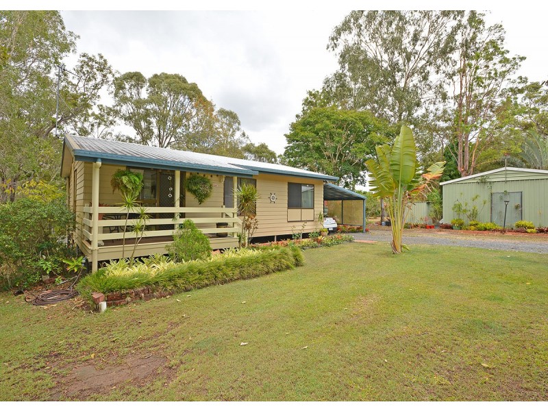 42 Senorita Parade, Urangan QLD 4655