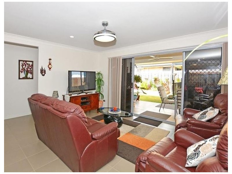 12 Roebuck Street, Urraween QLD 4655