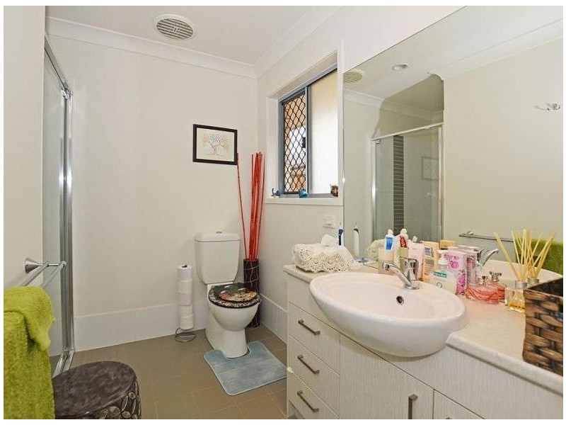 12 Roebuck Street, Urraween QLD 4655