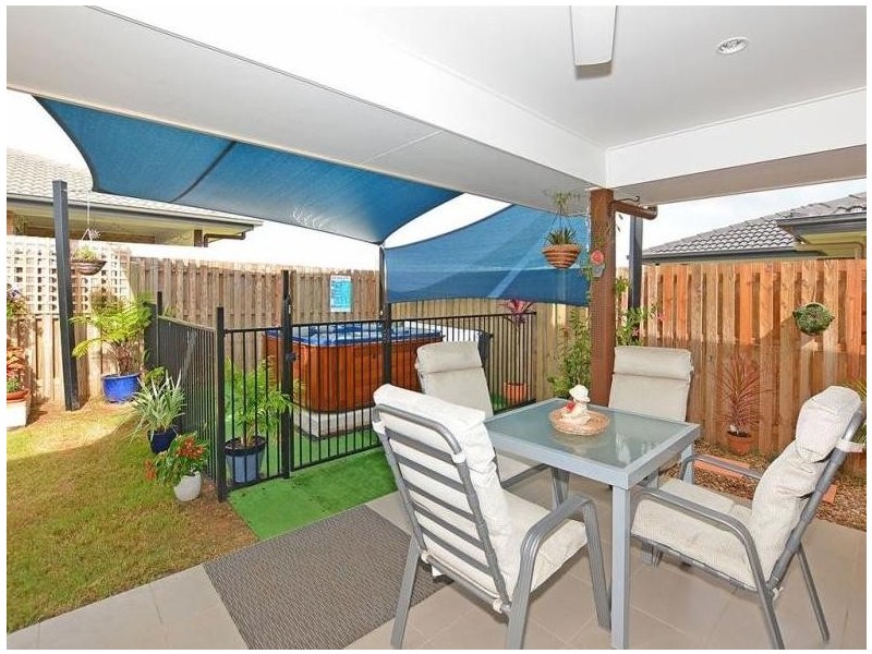 12 Roebuck Street, Urraween QLD 4655