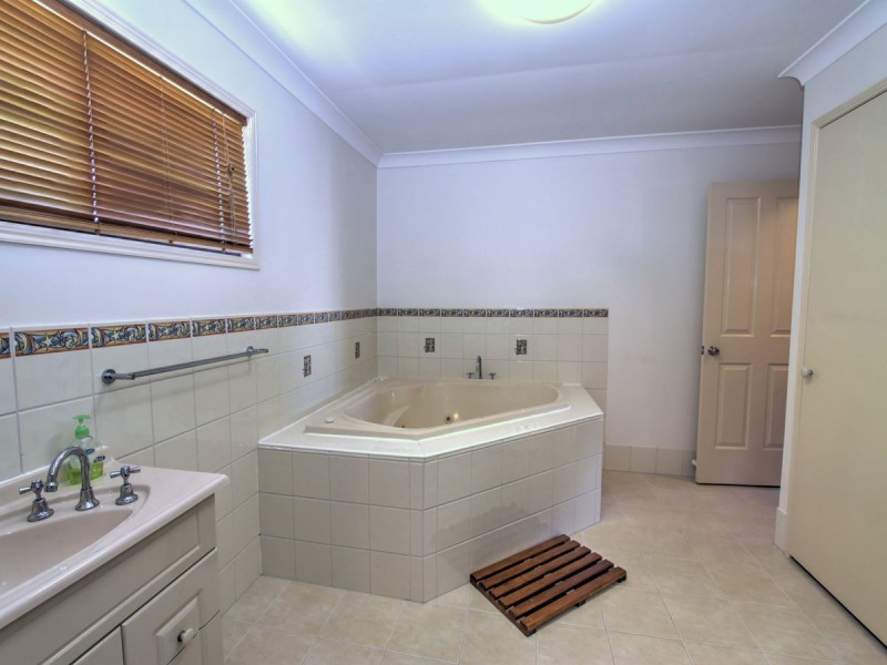 31 Crawford Drive, Dundowran QLD 4655