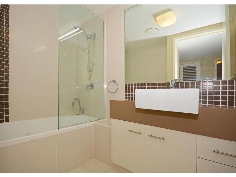 U209,350 Esplanade, Scarness QLD 4655