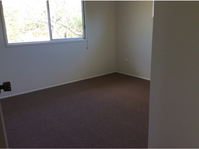 9 Arthur Street, Urangan QLD 4655