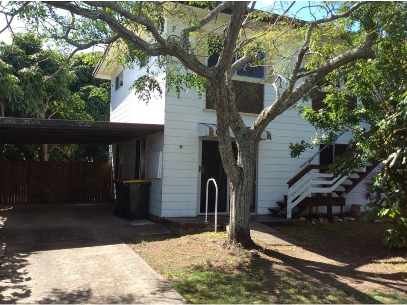 9 Arthur Street, Urangan QLD 4655