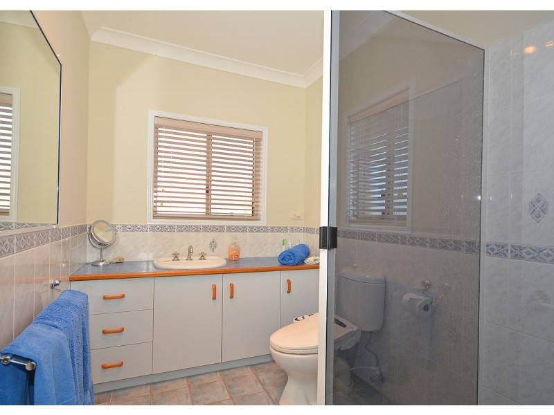 3 Aplin St, Point Vernon QLD 4655