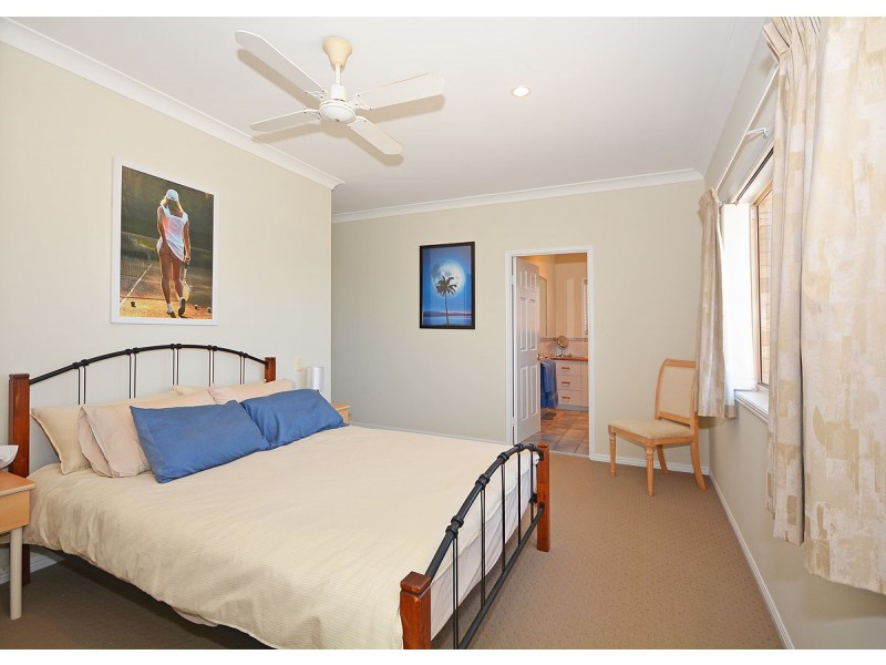 3 Aplin St, Point Vernon QLD 4655