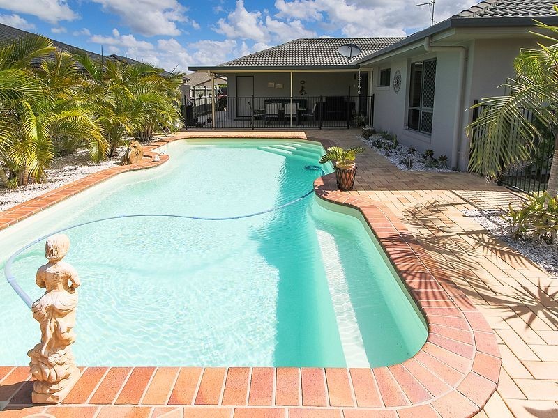 4 Wongala Way, Eli Waters QLD 4655