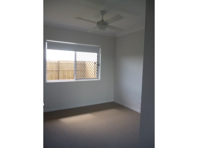 1/12 Richard Charles Drive, Kawungan QLD 4655